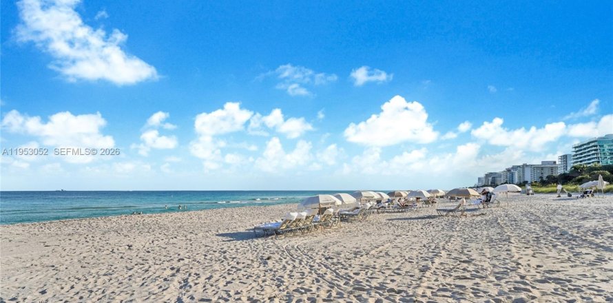 Condo à Surfside, Floride, 1 chambre  № 2007978