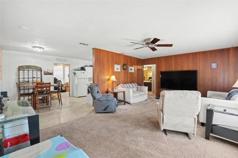 Casa en venta en Floral City, Florida, 3 dormitorios, 88.07 m2 № 2101617 - foto 4