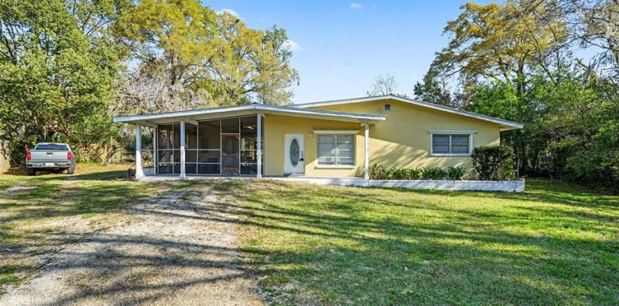 Casa en Floral City, Florida 3 dormitorios, 88.07 m2 № 2101617