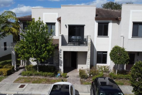 Touwnhouse à Miami, Floride 3 chambres, 154.4 m2 № 2031547