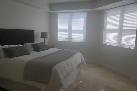 Condo in Aventura, Florida, 2 bedrooms  № 1955723 - photo 16