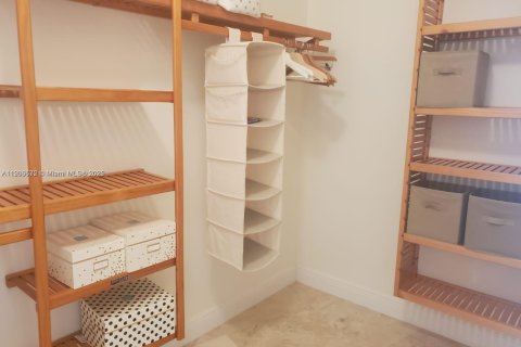 Condo in Aventura, Florida, 2 bedrooms  № 1955723 - photo 14