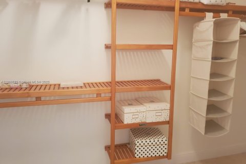Condo in Aventura, Florida, 2 bedrooms  № 1955723 - photo 13