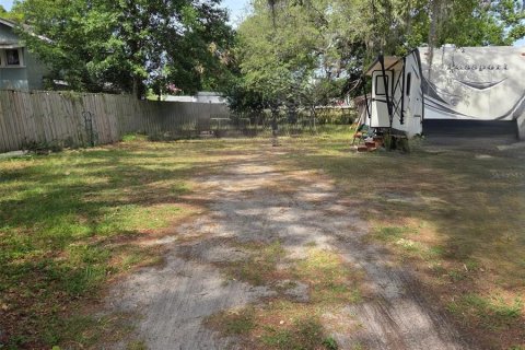 Land in Tampa, Florida № 2205178