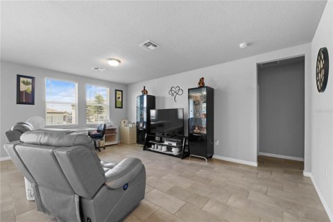 Villa ou maison à vendre à Auburndale, Floride: 3 chambres, 137.96 m2 № 2310680 - photo 5