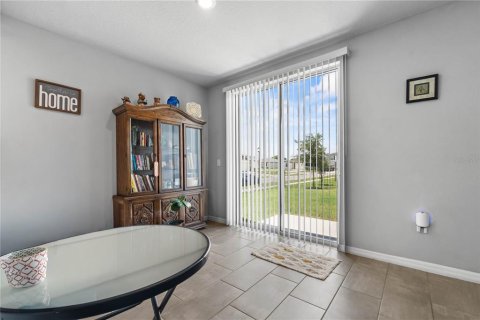 Villa ou maison à vendre à Auburndale, Floride: 3 chambres, 137.96 m2 № 2310680 - photo 12