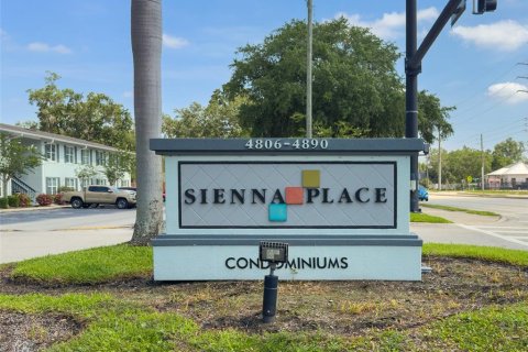 Condo in Orlando, Florida, 1 bedroom  № 1648446 - photo 27