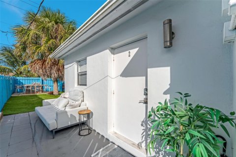 Immobilier commercial à vendre à Hallandale Beach, Floride: 147.25 m2 № 2016343 - photo 13