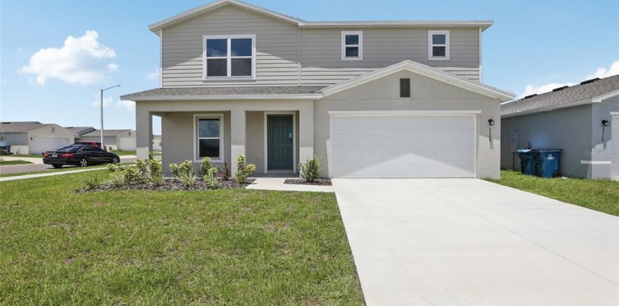 House in Lake Hamilton, Florida 4 bedrooms, 180.32 sq.m. № 1838298