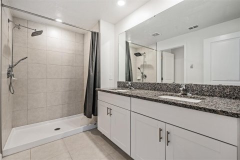 Townhouse in PALM RIVER TOWNHOMES in Tampa, Florida 4 bedrooms, 192.96 sq.m. № 2201612 - photo 29