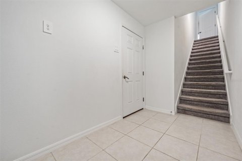 Townhouse in PALM RIVER TOWNHOMES in Tampa, Florida 4 bedrooms, 192.96 sq.m. № 2201612 - photo 6