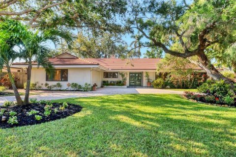 House in Sarasota, Florida 3 bedrooms, 262.08 sq.m. № 1578460 - photo 1