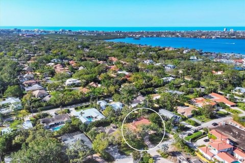 House in Sarasota, Florida 3 bedrooms, 262.08 sq.m. № 1578460 - photo 2