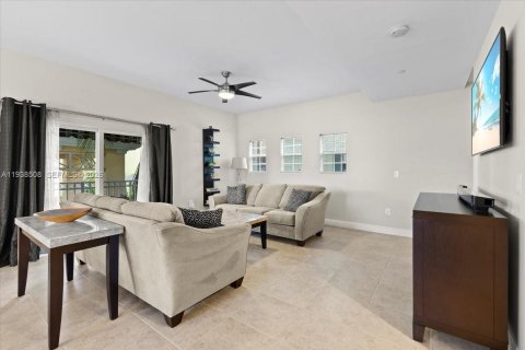 Купить таунхаус в Форт-Лодердейл, Флорида 3 спальни, 169.64м2, № 1998215 - фото 7