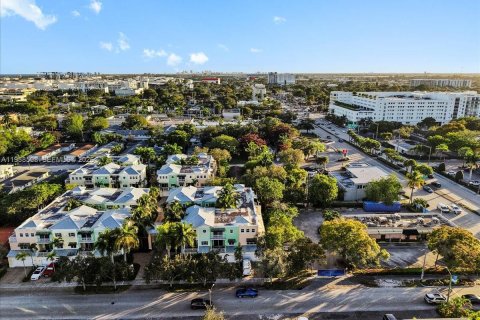 Купить таунхаус в Форт-Лодердейл, Флорида 3 спальни, 169.64м2, № 1998215 - фото 18
