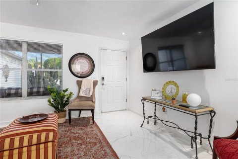 Casa en venta en The Villages, Florida, 3 dormitorios, 129.32 m2 № 2114908 - foto 13