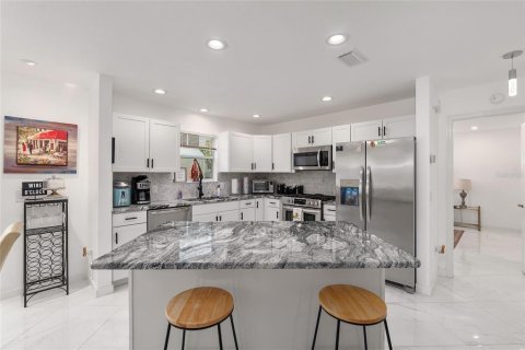 Casa en venta en The Villages, Florida, 3 dormitorios, 129.32 m2 № 2114908 - foto 21