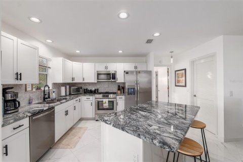 Casa en venta en The Villages, Florida, 3 dormitorios, 129.32 m2 № 2114908 - foto 22