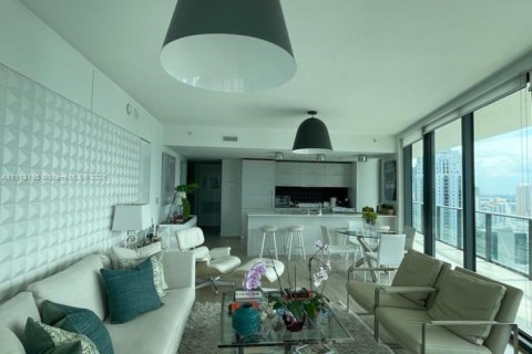 Снять в аренду кондоминиум в Майами, Флорида 3 спальни, 119.01м2, № 1969334 - фото 20