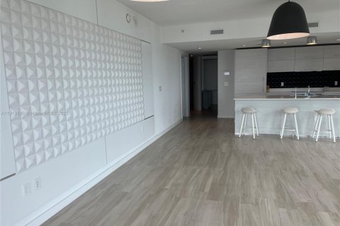 Снять в аренду кондоминиум в Майами, Флорида 3 спальни, 119.01м2, № 1969334 - фото 26