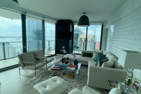 Снять в аренду кондоминиум в Майами, Флорида 3 спальни, 119.01м2, № 1969334 - фото 15