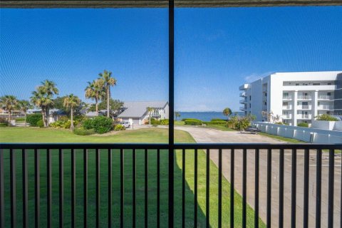 Condo in Cocoa Beach, Florida, 3 bedrooms  № 2204035 - photo 2