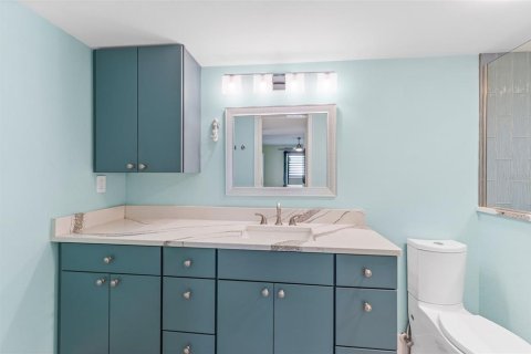 Condo in Cocoa Beach, Florida, 3 bedrooms  № 2204035 - photo 19
