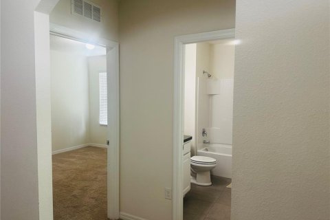 House in Haines City, Florida 4 bedrooms, 173.45 sq.m. № 1856320 - photo 8