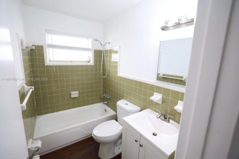 Снять в аренду квартиру в Хайалиа, Флорида 1 спальня, 51.37м2, № 1948865 - фото 11