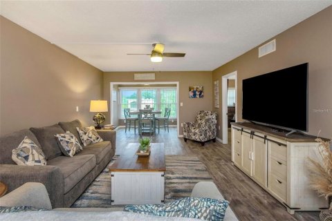 Copropriété à vendre à Dunedin, Floride: 2 chambres, 86.12 m2 № 1785984 - photo 7