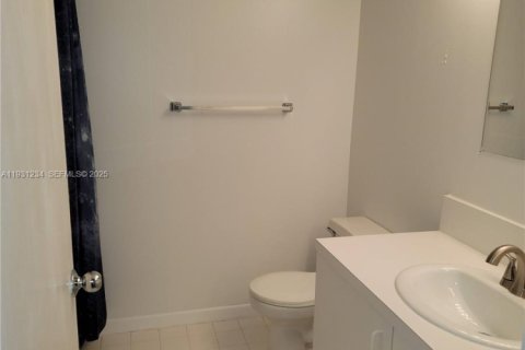 Снять в аренду кондоминиум в Уэст-Палм-Бич, Флорида 1 спальня, 62.8м2, № 1989796 - фото 10