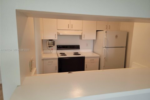 Снять в аренду кондоминиум в Уэст-Палм-Бич, Флорида 1 спальня, 62.8м2, № 1989796 - фото 5