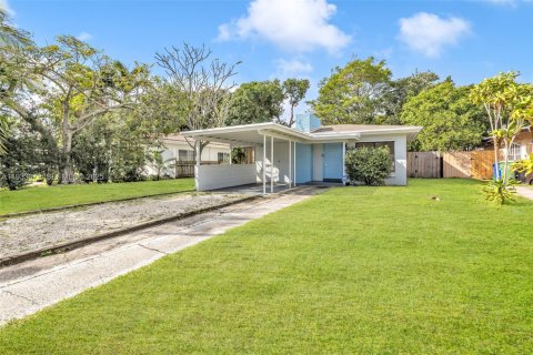 House in Fort Lauderdale, Florida 2 bedrooms, 88.72 sq.m. № 2035142