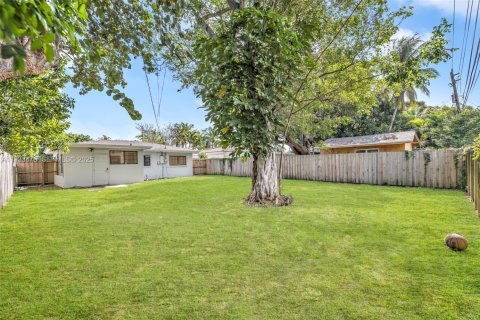 House in Fort Lauderdale, Florida 2 bedrooms, 88.72 sq.m. № 2035142 - photo 18