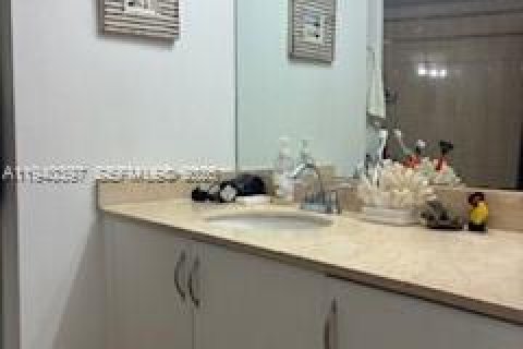 Condominio en venta en Miami, Florida, 2 dormitorios, 97.36 m2 № 2000752 - foto 5