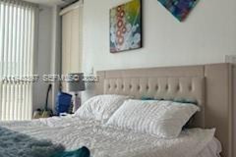 Condominio en venta en Miami, Florida, 2 dormitorios, 97.36 m2 № 2000752 - foto 4