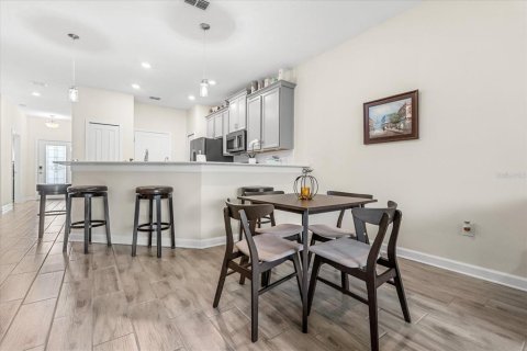 House in Winter Haven, Florida 2 bedrooms, 128.67 sq.m. № 1750099 - photo 6