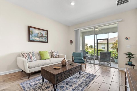 House in Winter Haven, Florida 2 bedrooms, 128.67 sq.m. № 1750099 - photo 9
