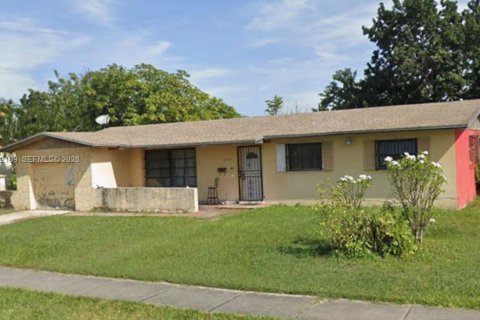 Дом в Майами, Флорида 4 спальни, 160.44м2 № 2068681