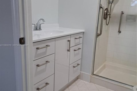 Appartement à louer à Pembroke Pines, Floride: 3 chambres, 93.74 m2 № 2021797 - photo 2