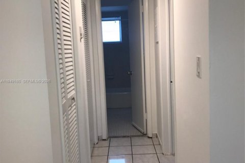 Appartement à louer à Hollywood, Floride: 1 chambre, 60.39 m2 № 2004909 - photo 5