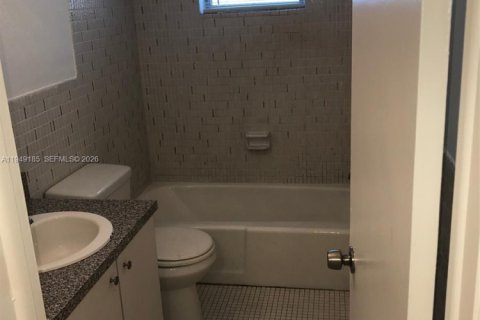 Appartement à louer à Hollywood, Floride: 1 chambre, 60.39 m2 № 2004909 - photo 8