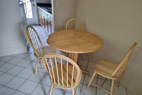 Copropriété à vendre à Hollywood, Floride: 1 chambre, 53.88 m2 № 2048143 - photo 8