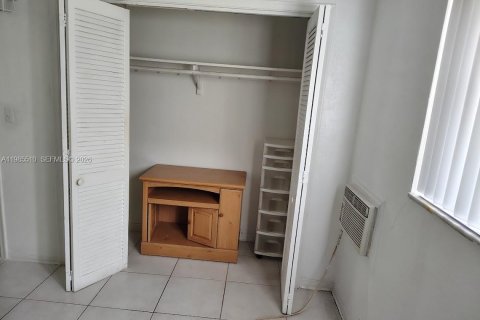 Copropriété à vendre à Hollywood, Floride: 1 chambre, 53.88 m2 № 2048143 - photo 12