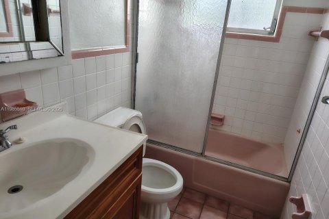 Copropriété à vendre à Hollywood, Floride: 1 chambre, 53.88 m2 № 2048143 - photo 13