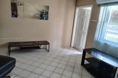 Copropriété à vendre à Hollywood, Floride: 1 chambre, 53.88 m2 № 2048143 - photo 6