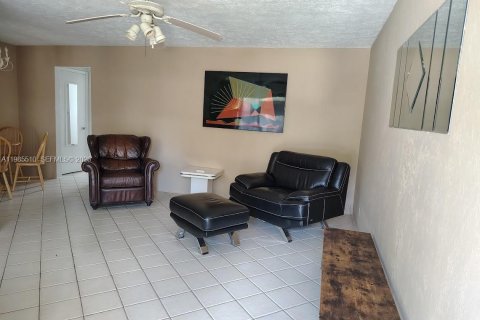 Copropriété à vendre à Hollywood, Floride: 1 chambre, 53.88 m2 № 2048143 - photo 5