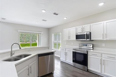 Casa en venta en Land O' Lakes, Florida, 4 dormitorios, 181.9 m2 № 2259008 - foto 9