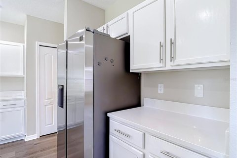 Casa en venta en Land O' Lakes, Florida, 4 dormitorios, 181.9 m2 № 2259008 - foto 8