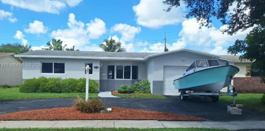 Villa ou maison à Hollywood, Floride 3 chambres, 137.4 m2 № 2268203